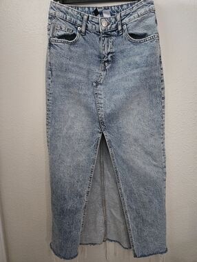 H&M Divided Acid Wash Denim Maxi Skirt - Front Slit & Raw Hem - Size 2